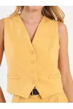 120738 Back Buckle Vest