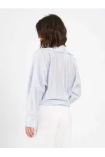 Chemise 080814 avec détail de boucle