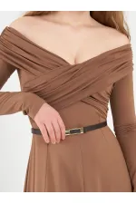 111690 Düşük Omuzlu Drapeli Elbise