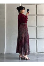 Jupe plissée 041110 avec ceinture à chaîne