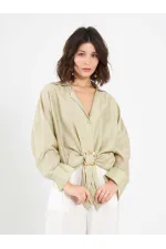 Chemise 080814 avec détail de boucle