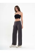Pantalon à jambes larges avec plis latéraux 031595
