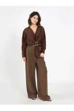 Chemise 080814 avec détail de boucle