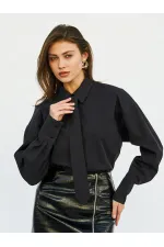 Chemise à une poche avec cravate 080733