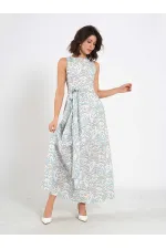 Robe 111537 avec boucle métallique au dos
