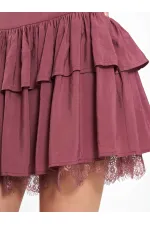 Jupe évasée à détails en dentelle 041180