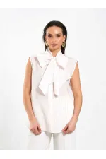 080804 Sleeveless Shirt with Flared Pattern