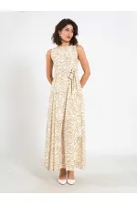 Robe 111537 avec boucle métallique au dos