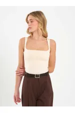 071857 Kare Yaka Askılı Bluz