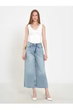 031667 Wide Leg Bermuda Shorts