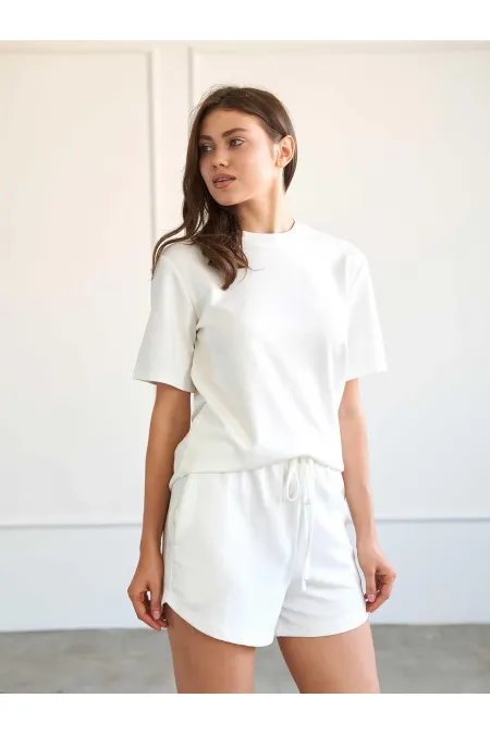 010882 Mini-short en maille à taille élastique
