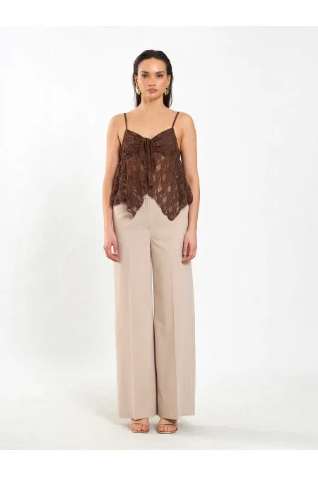 Blouse asymétrique à bretelles et devant froncé (réf. 071861)