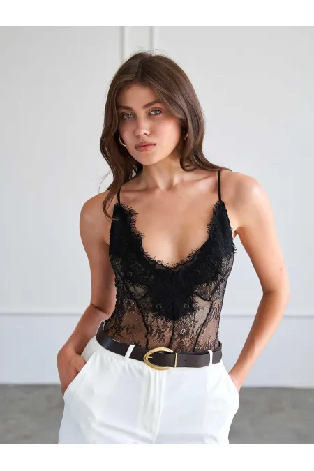 071914 Dantel Sırtı Çapraz Askılı Bodysuit