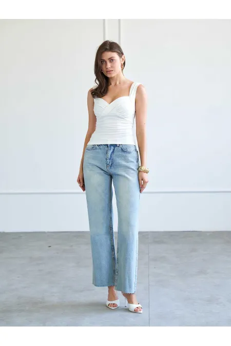 031666 Düz Paça Orta Bel Jeans