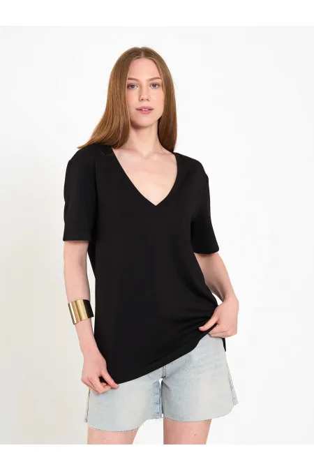 050736 V-Neck Knitted T-Shirt