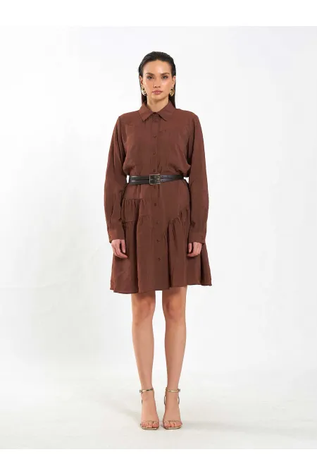 Robe asymétrique à volants et ceinture 111703