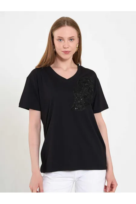 050737 T128 V-Neck Floral Embroidered Knitted T-Shirt