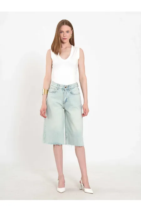 010878 Relaxed Fit Bermuda Denim Shorts