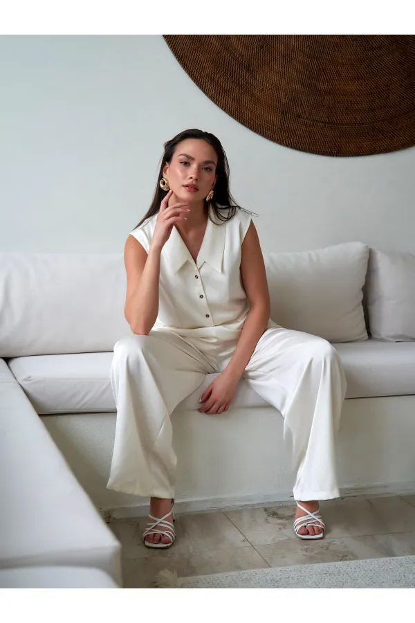 031649 Wide Pleated Satin Trousers