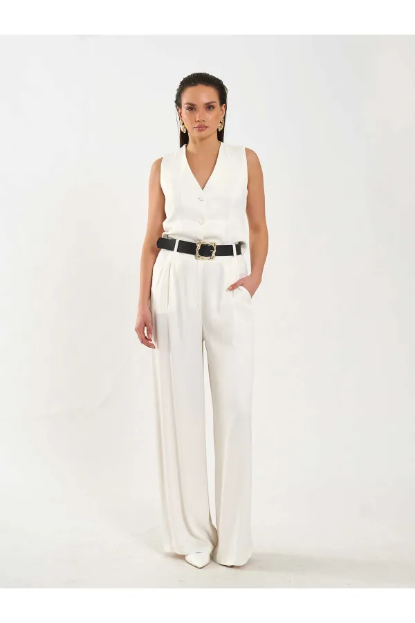 Pantalon à pli unique avec détail de ceinture 031624