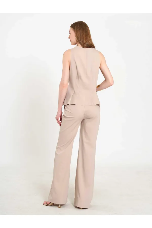 120746 Stella Waist-Fitted Vest