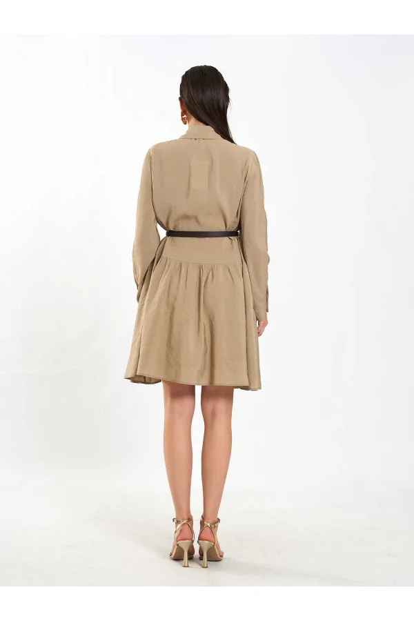 Robe asymétrique à volants et ceinture 111703