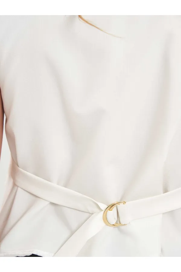 120738 Sırtı Tokalı Yelek