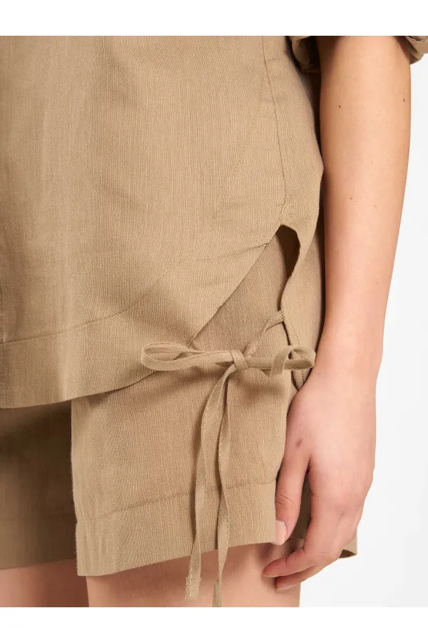 080783 Etek Pervazlı Gömlek