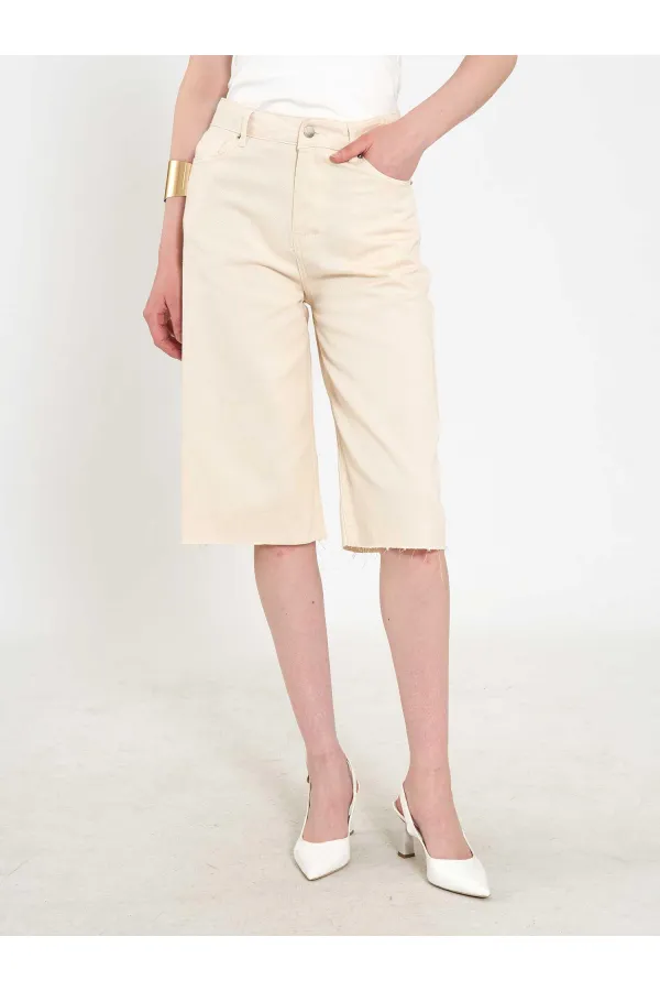 010878 Relaxed Fit Bermuda Denim Shorts