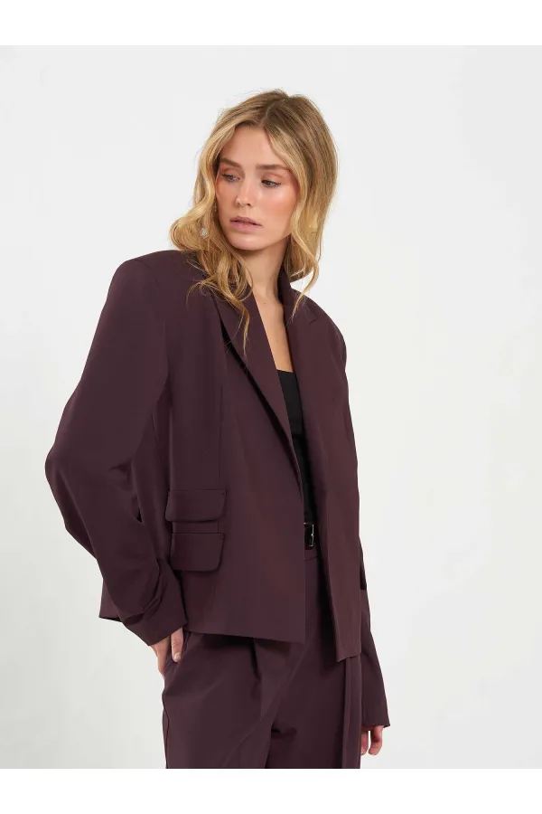 131044 Wide Shoulder Oversize Jacket