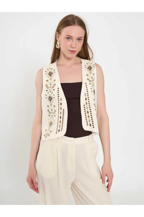 220524 Embroidered Vest Set