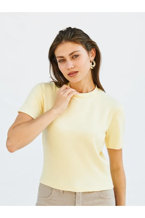 050734 Crew Neck Crop T-Shirt