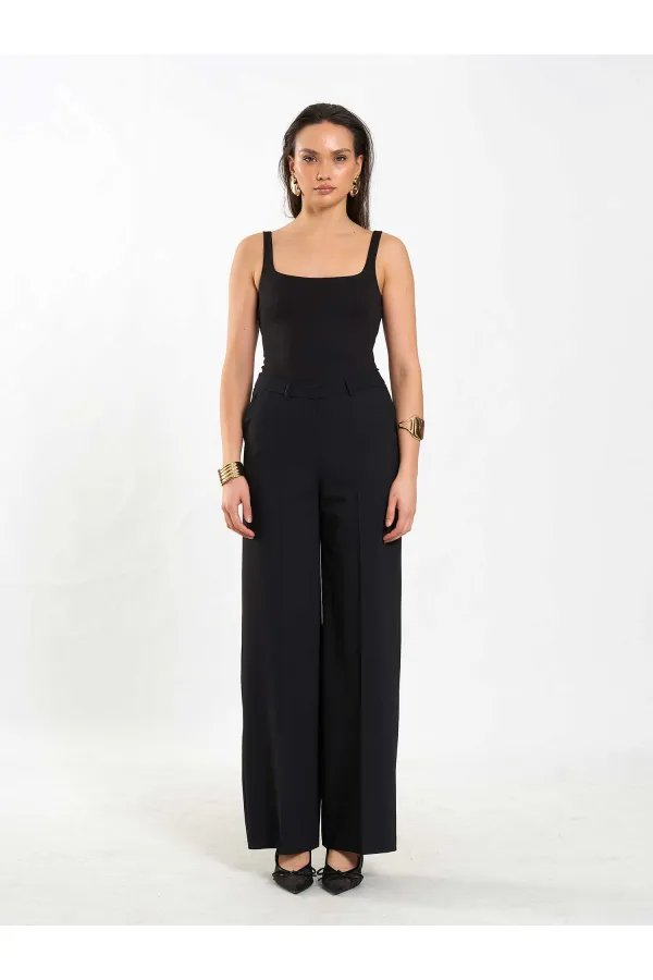 031627 Straight Leg Trousers