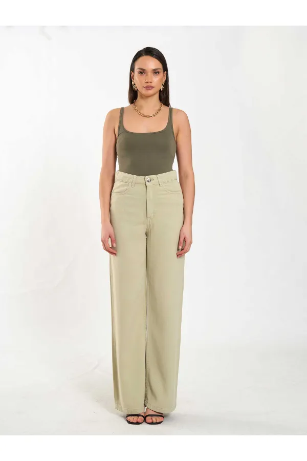 060332 U-Neck Slim Collar Tank Top