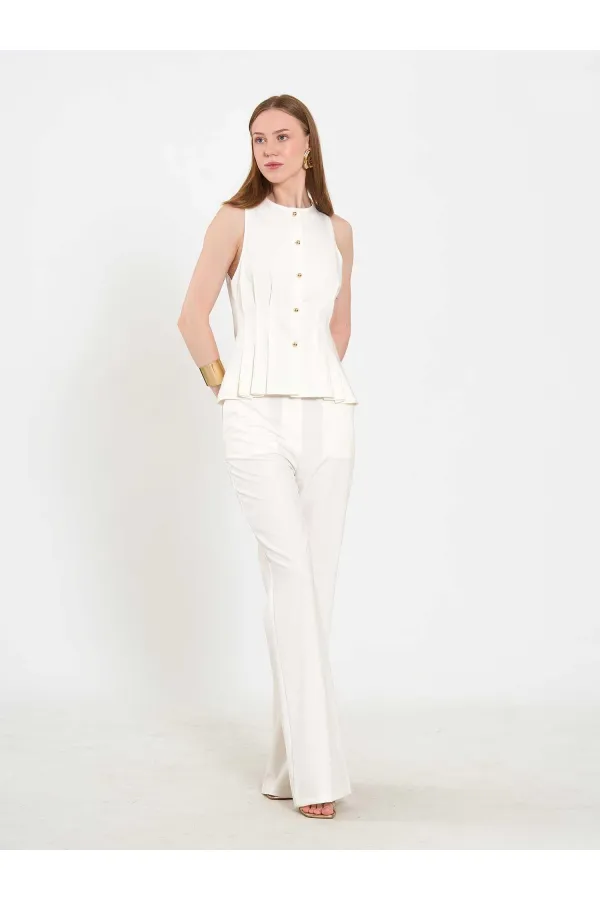 031673 Stella Straight Leg Trousers with Belt Buckle