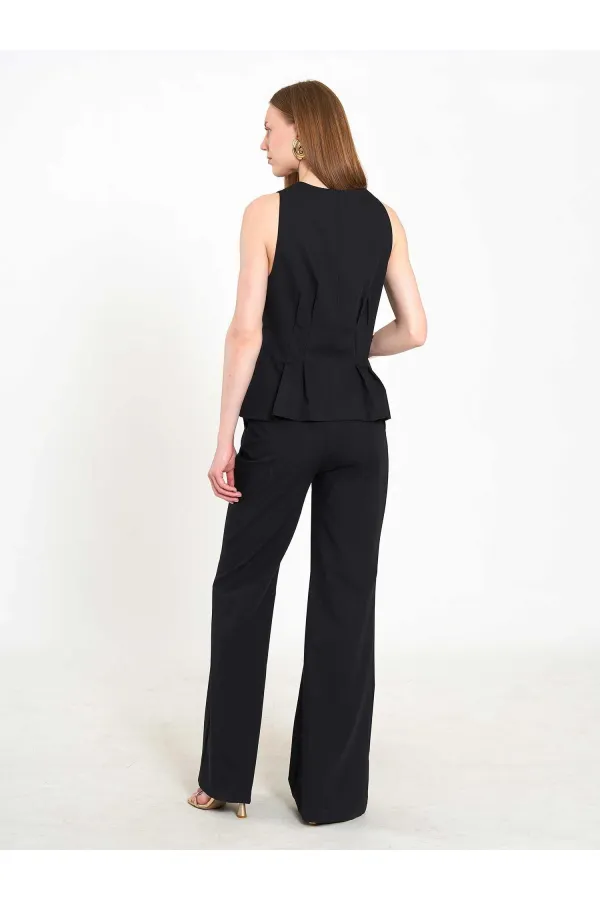 031673 Stella Straight Leg Trousers with Belt Buckle