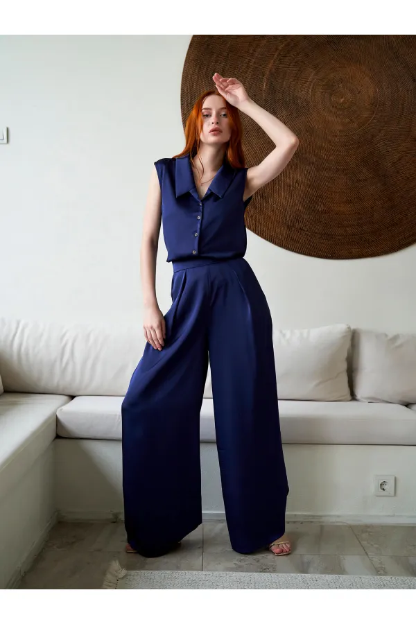 031649 Wide Pleated Satin Trousers