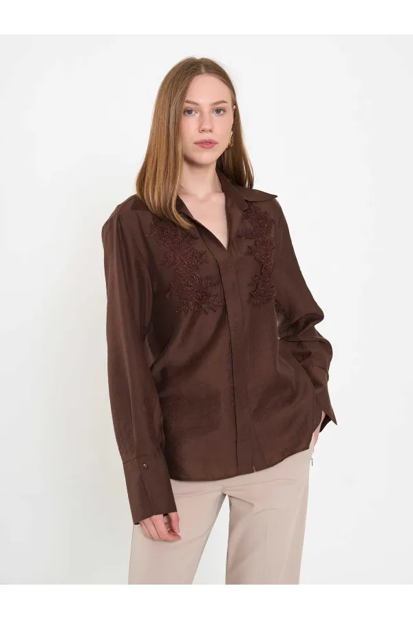 080820 Tencel Shirt with Lace Details