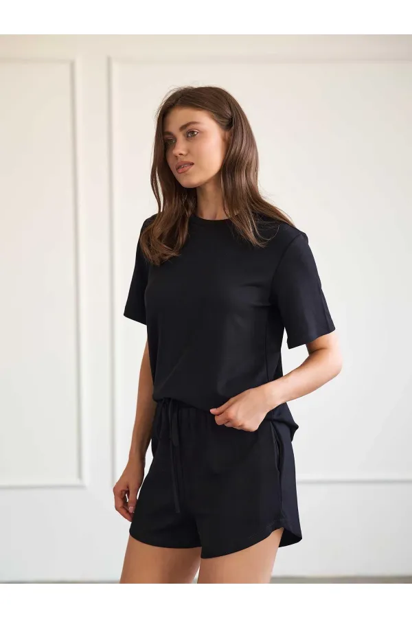 010882 Short mini en maille à taille élastique