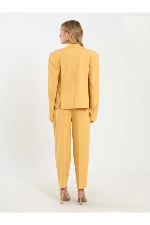 131044 Wide Shoulder Oversize Jacket