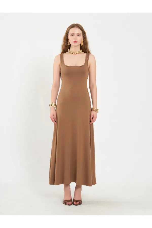 111687 Midi Volanlı Elbise