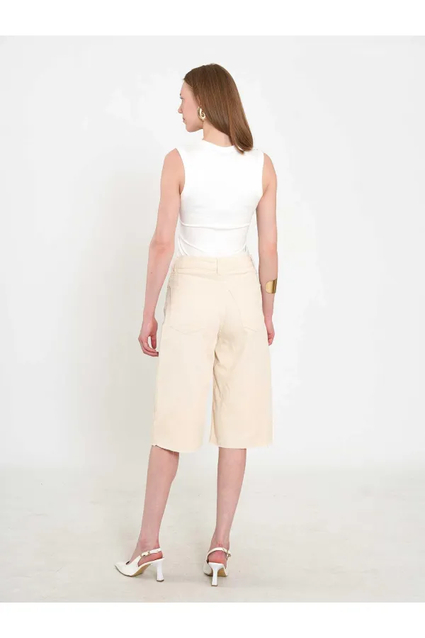 010878 Relaxed Fit Bermuda Denim Shorts