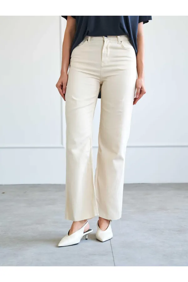 031666 Düz Paça Orta Bel Jeans