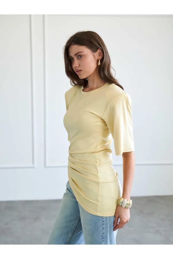 050748 Vatkalı Büzgülü T-shirt