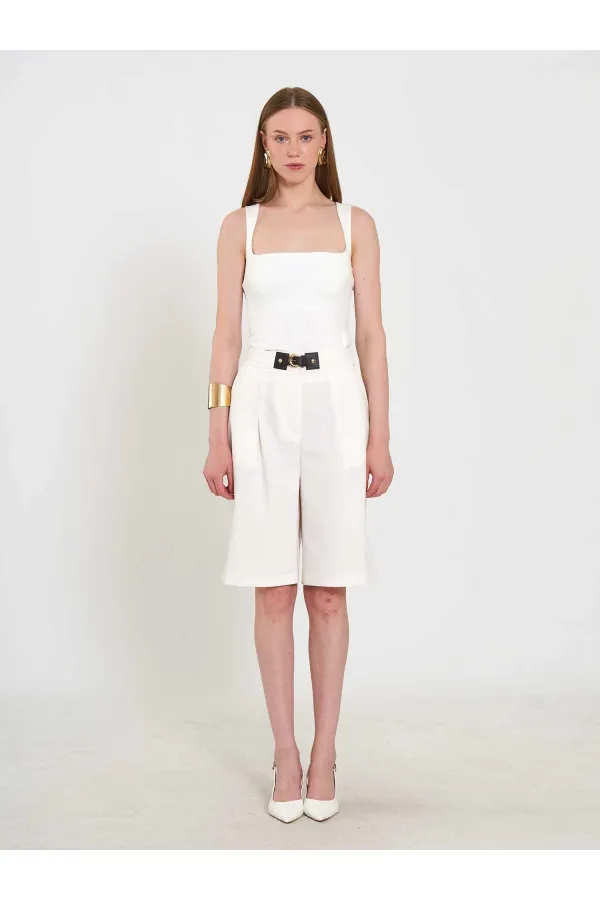 010880 Stella Bermuda Shorts with Buckle