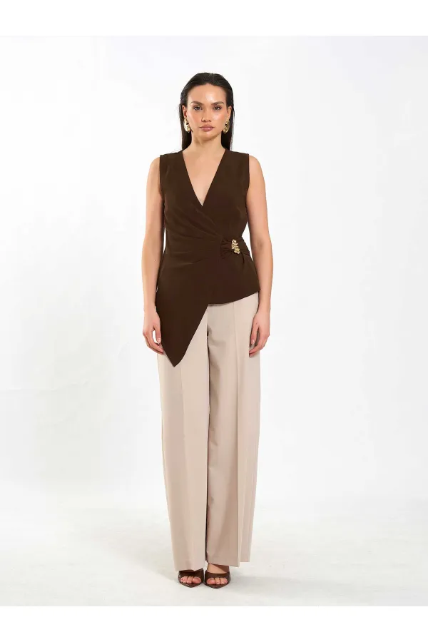 071892 Tokalı V Yaka Asimetrik Bluz