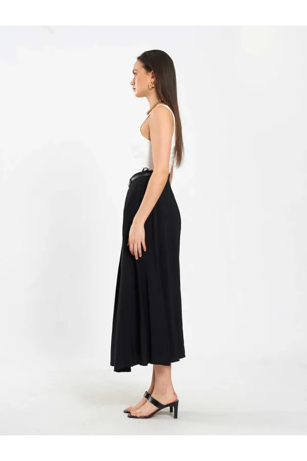 041164 A Pleated Belted Midi Skirt