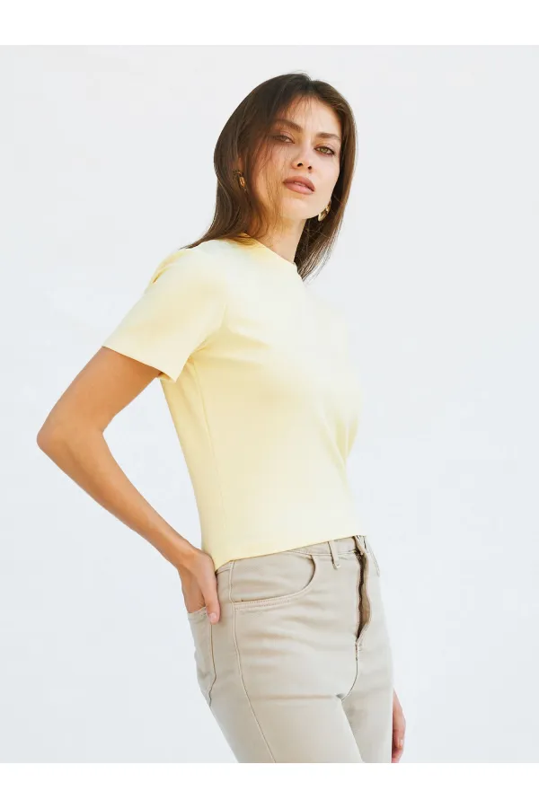 050734 Crew Neck Crop T-Shirt