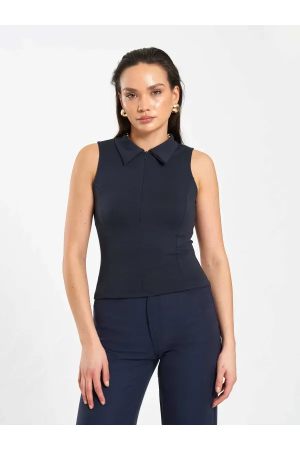 071894 Önü Fermuarlı Örme Kolsuz Body