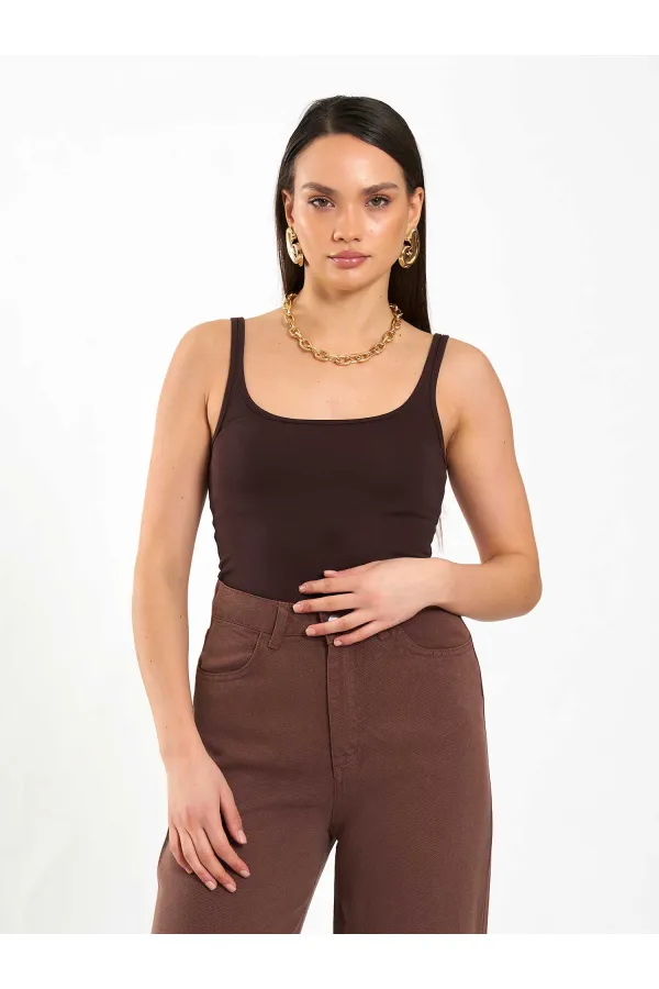 060332 U-Neck Slim Collar Tank Top